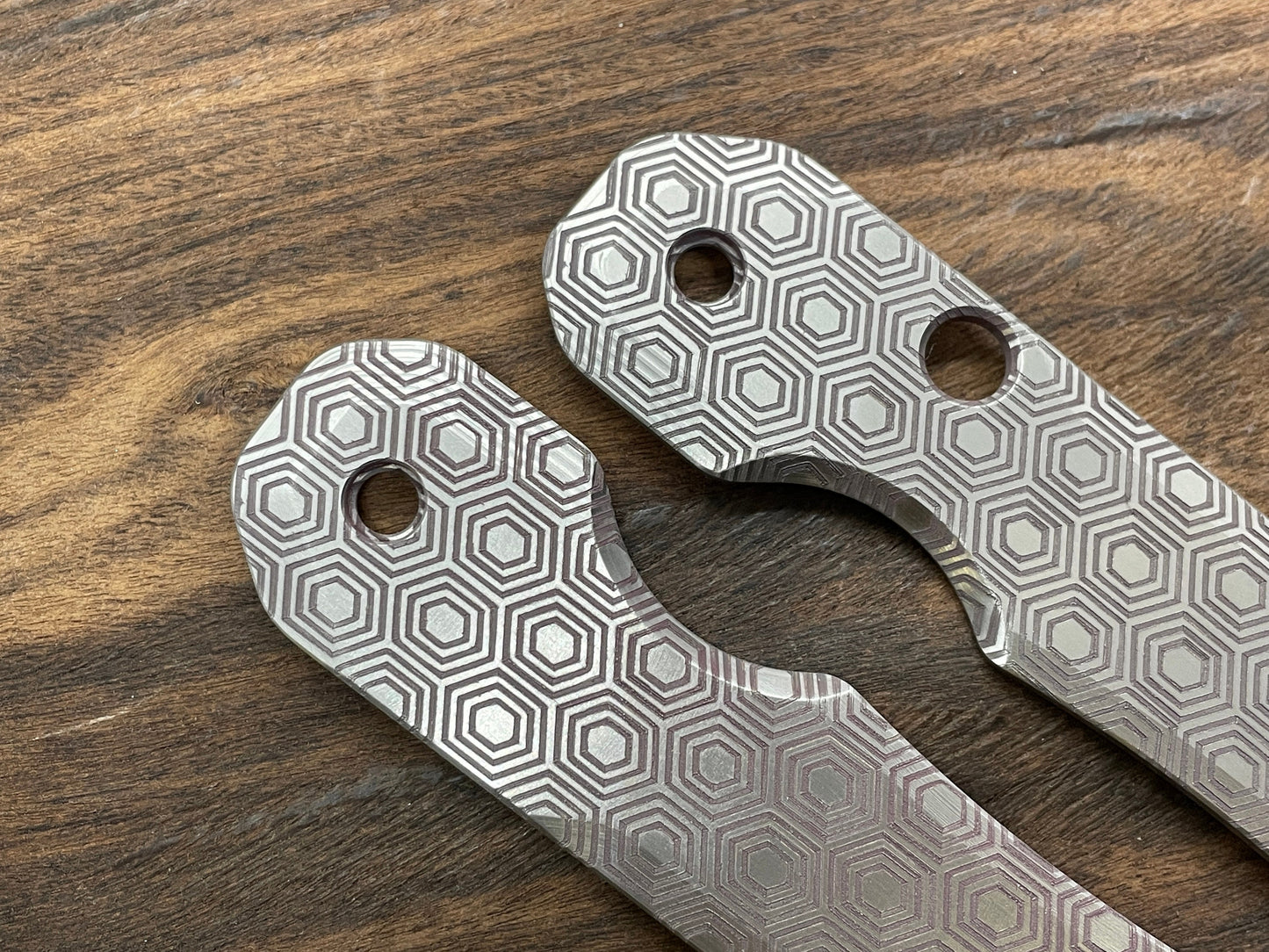 HONEYCOMB Titanium Scales for Spyderco SMOCK