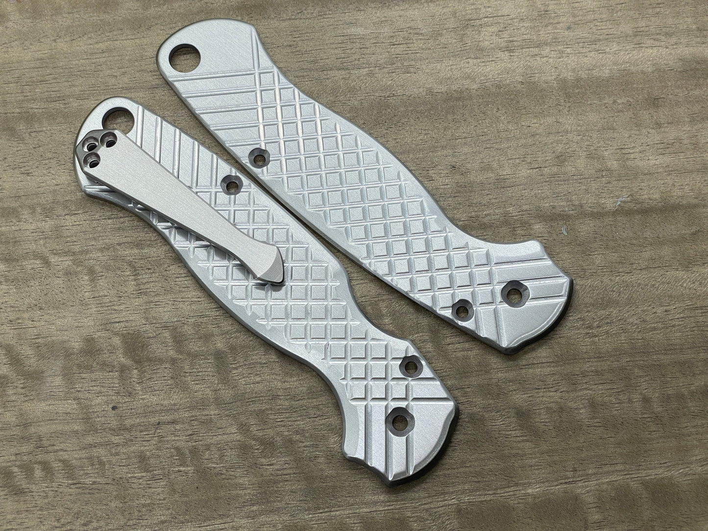 Redesigned FRAG milled Titanium scales for Spyderco Para 3