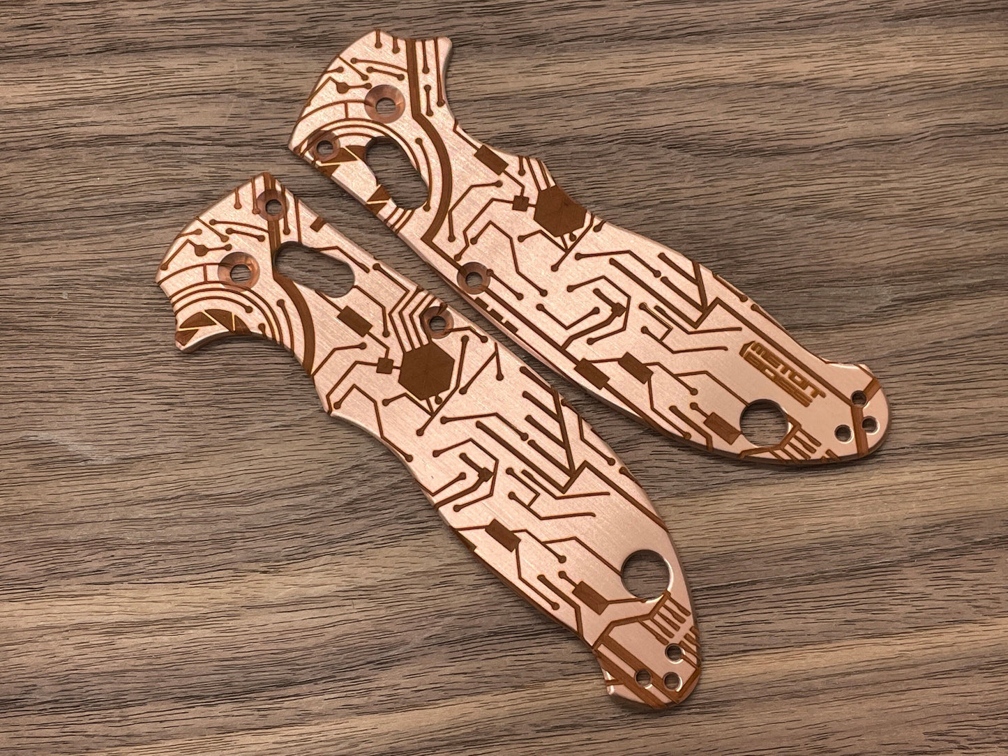 CIRCUIT Board engraved Copper scales for Spyderco MANIX 2