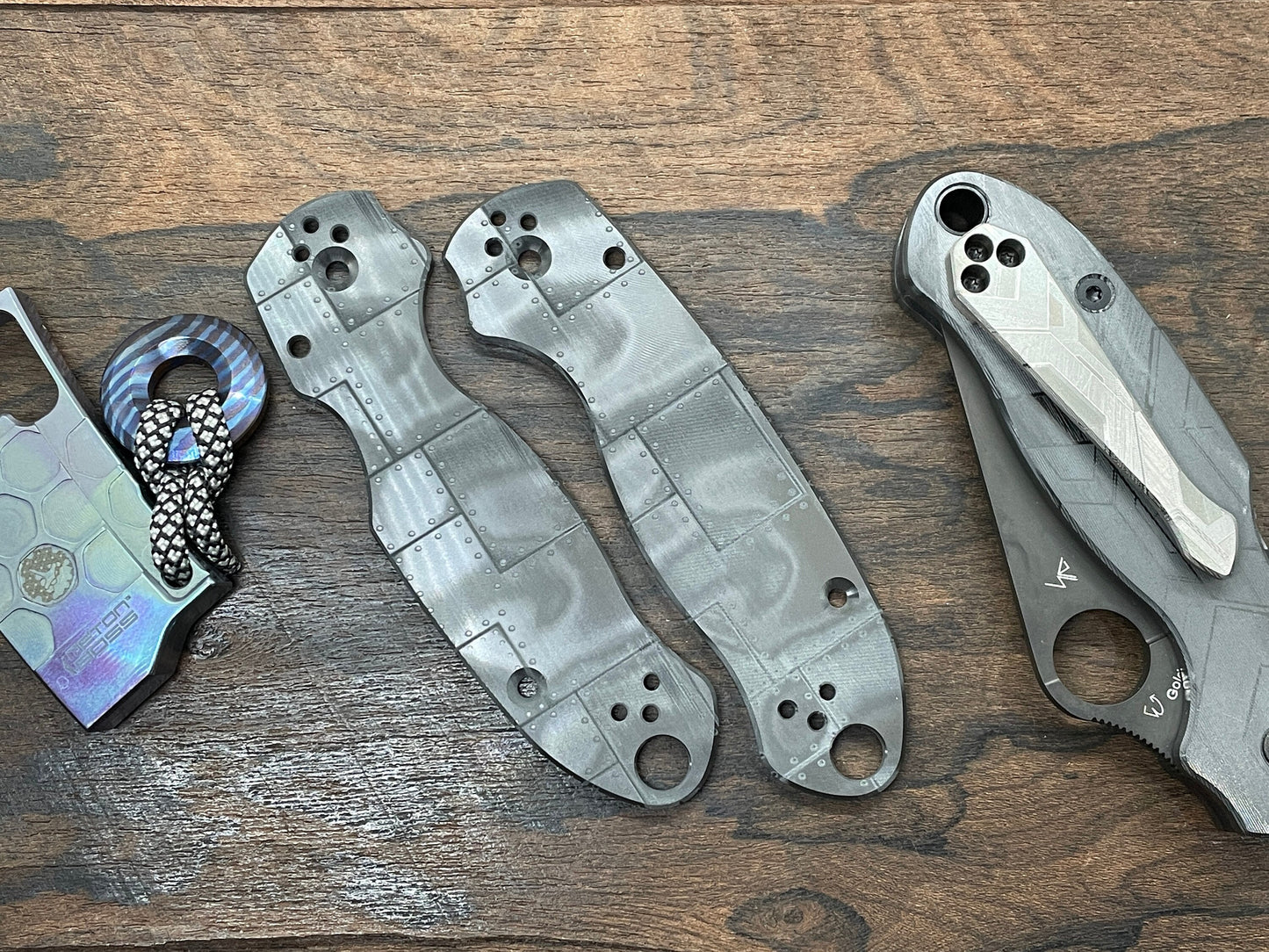 RIVETED AIRPLANE Zirconium Scales for Spyderco Para 3