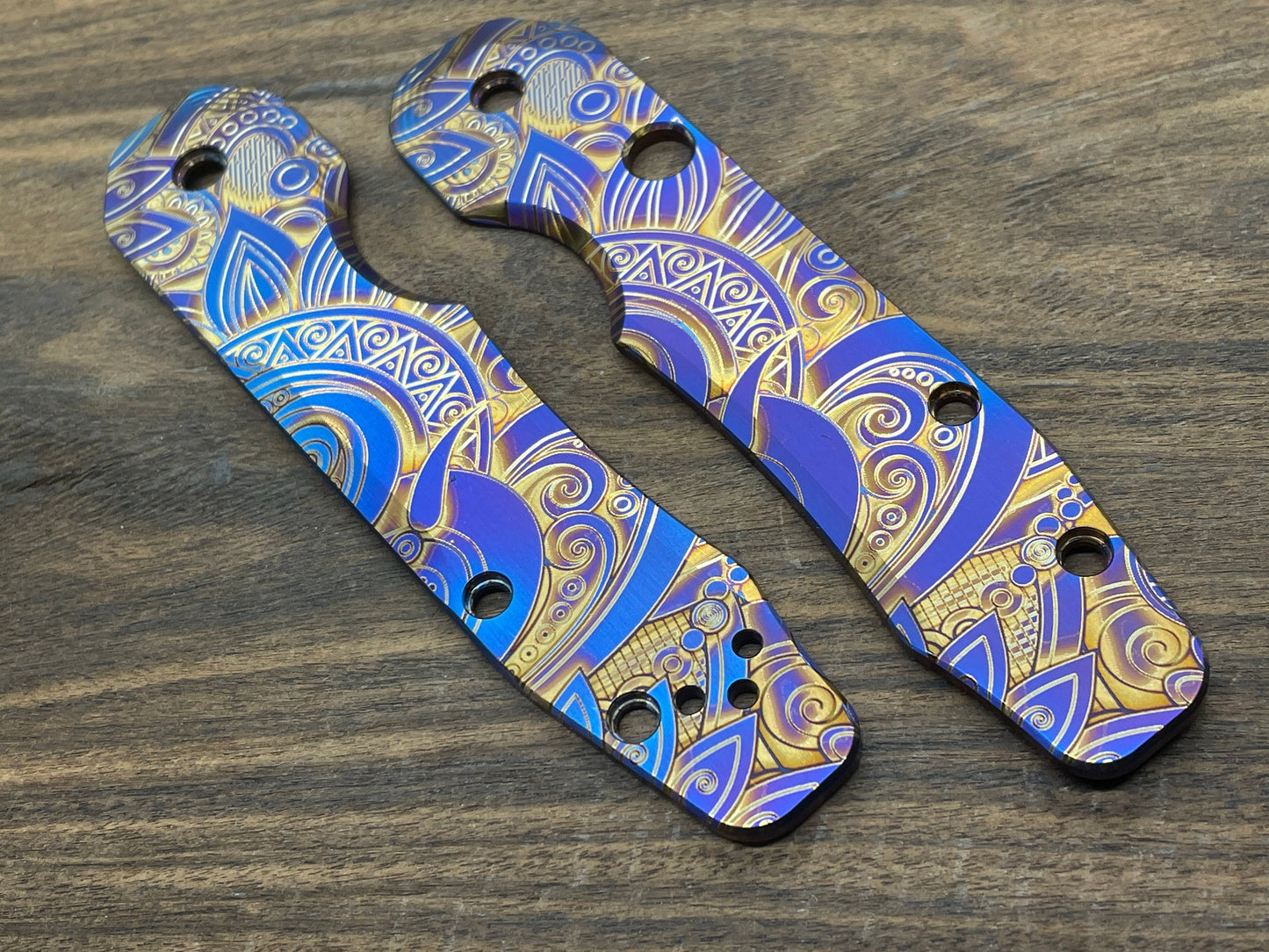 SUNRISE Heat ano engrv Titanium Scales for Spyderco SMOCK