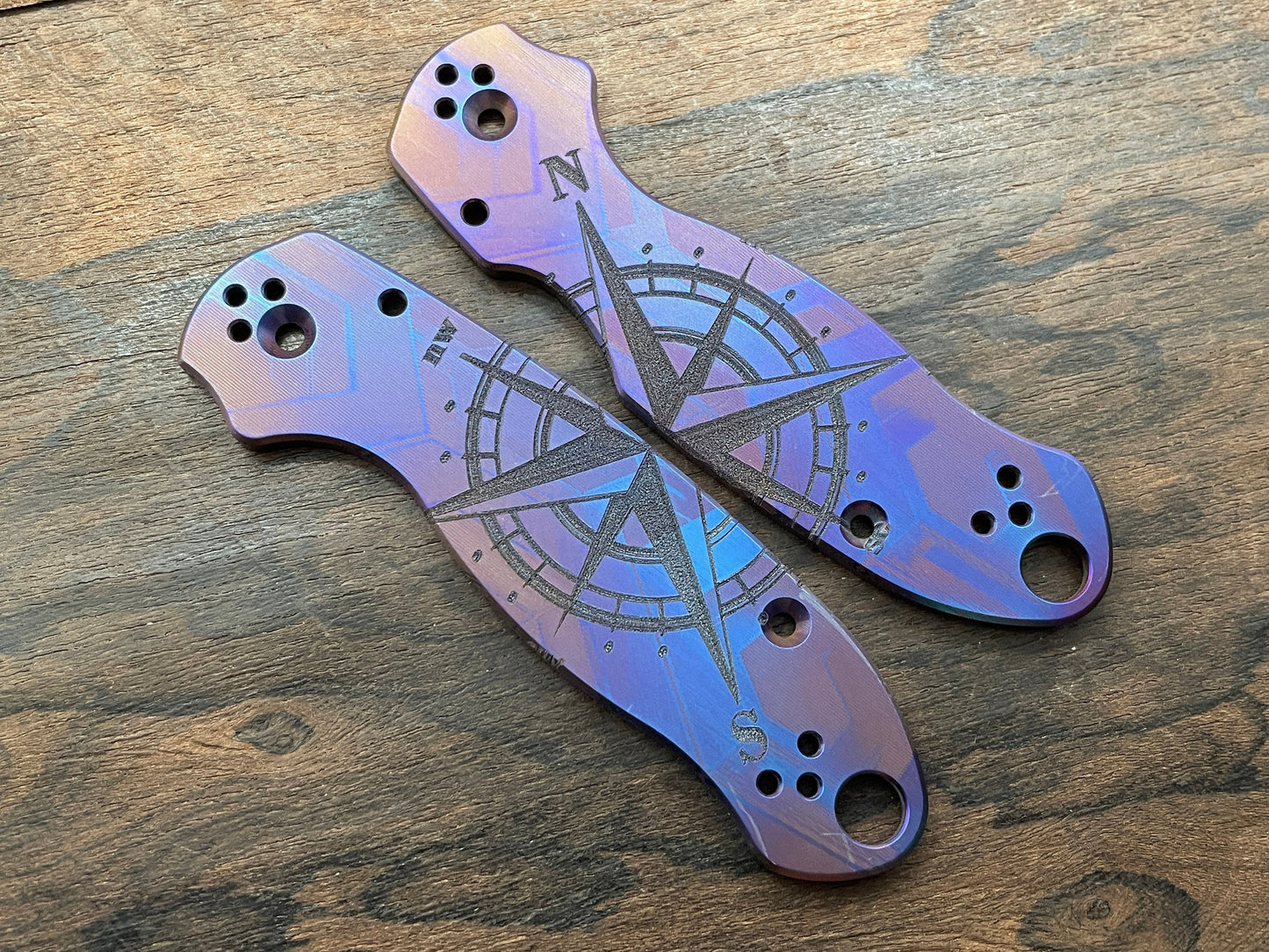 Flamed COMPASS engraved Titanium Scales for Spyderco Para 3