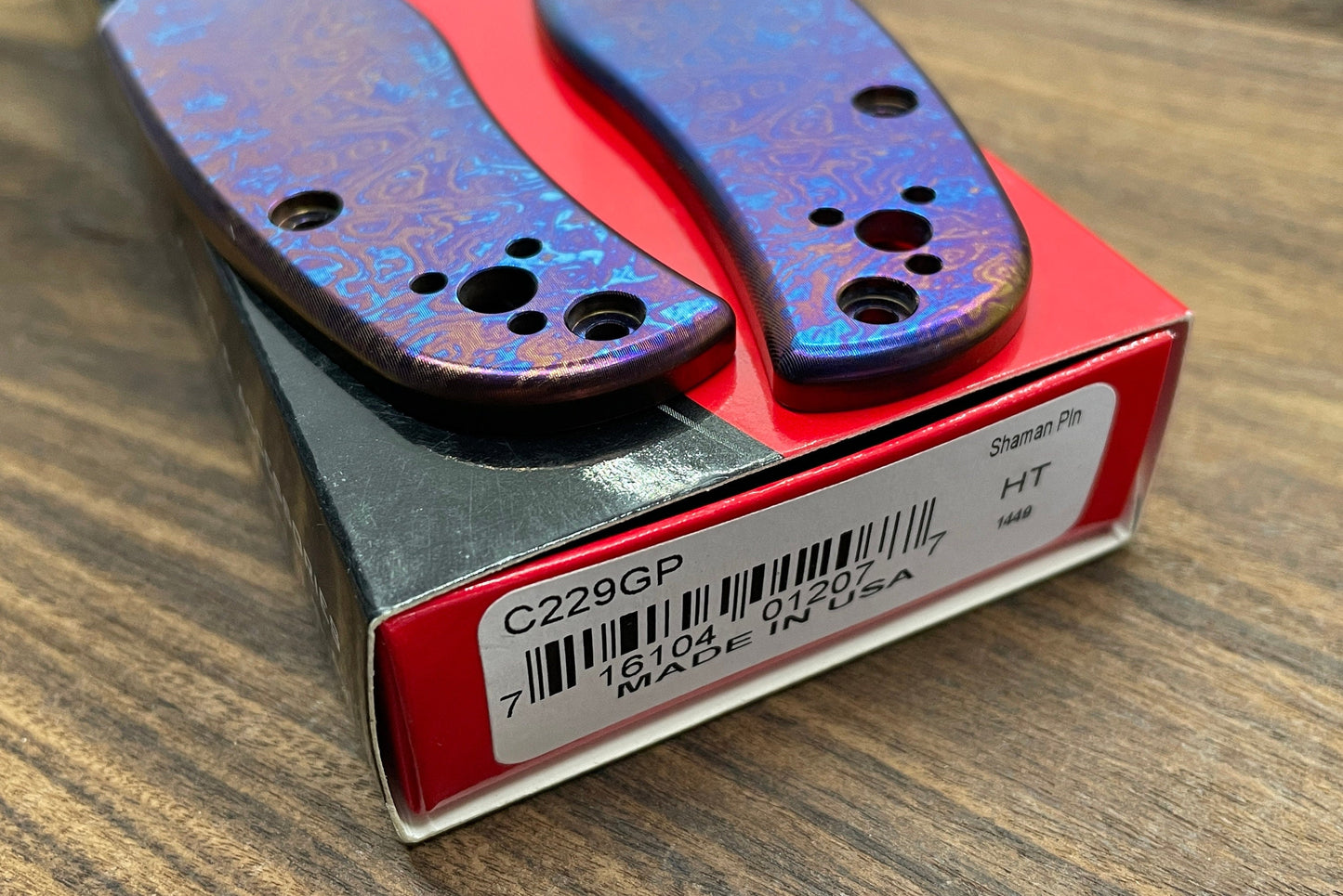 Flamed ALIEN heat ano engraved Titanium Scales for SHAMAN Spyderco